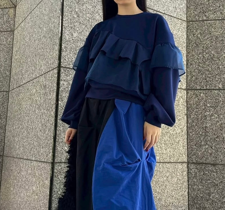 MICALLE MICALLE（ミカーレミカーレ）アシメサテンフリルスウェット