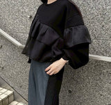 MICALLE MICALLE（ミカーレミカーレ）アシメサテンフリルスウェット