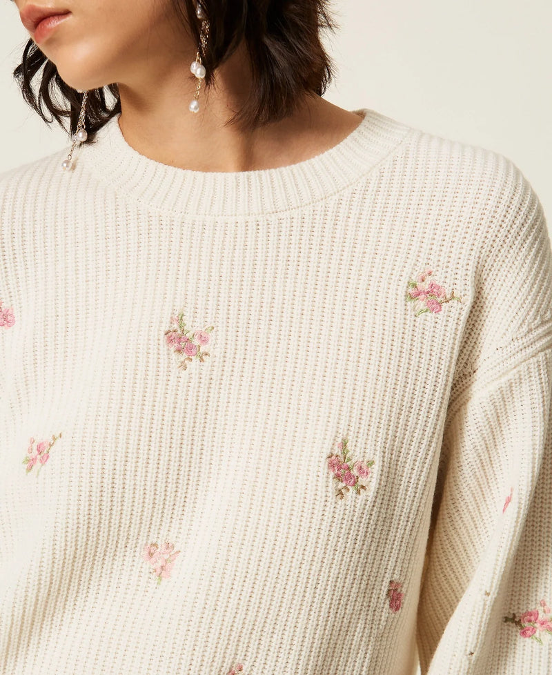 TWINSET（ツインセット）フラワー刺繍ブリオッシュ編みセーター